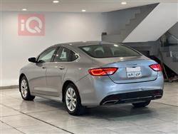Chrysler 200
